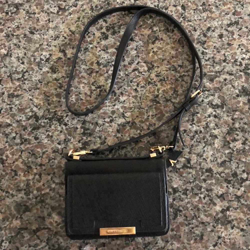 Vince Camuto Crossbody wallet